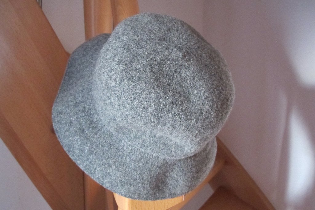 Grey Homburg Hat (HatBox), Hoed, Gedragen, HatBox, One size fits all