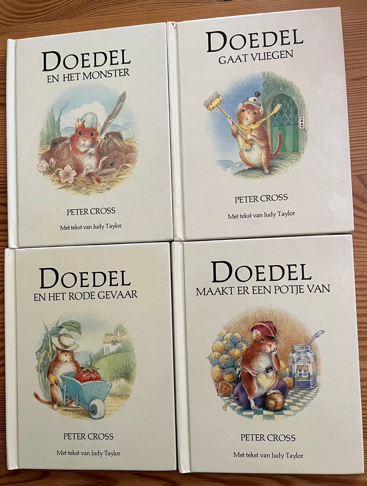 Doedel, Peter Cross, 4 nostalgische prentenboekjes, Boeken, Ophalen of Verzenden, Gelezen, Fictie algemeen