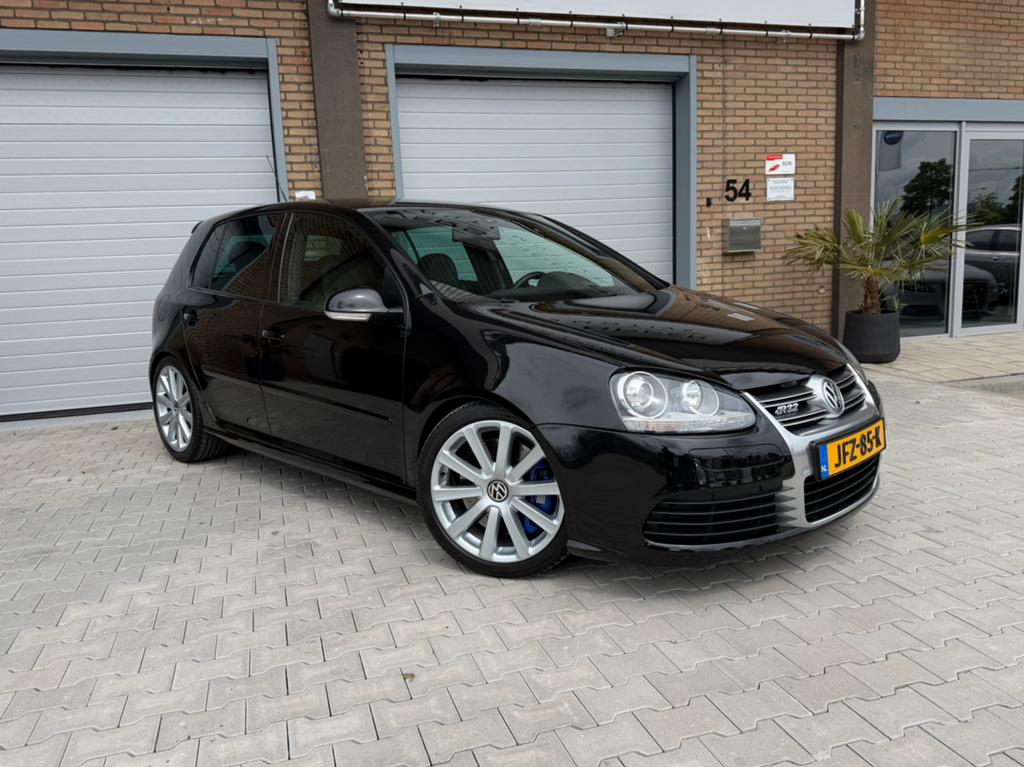 Volkswagen Golf R32 3.2 4-Motion DSG Nieuwstaat, Auto's, Volkswagen, Zwart, 3189 cc, Automatische klimaatregeling, Zwart