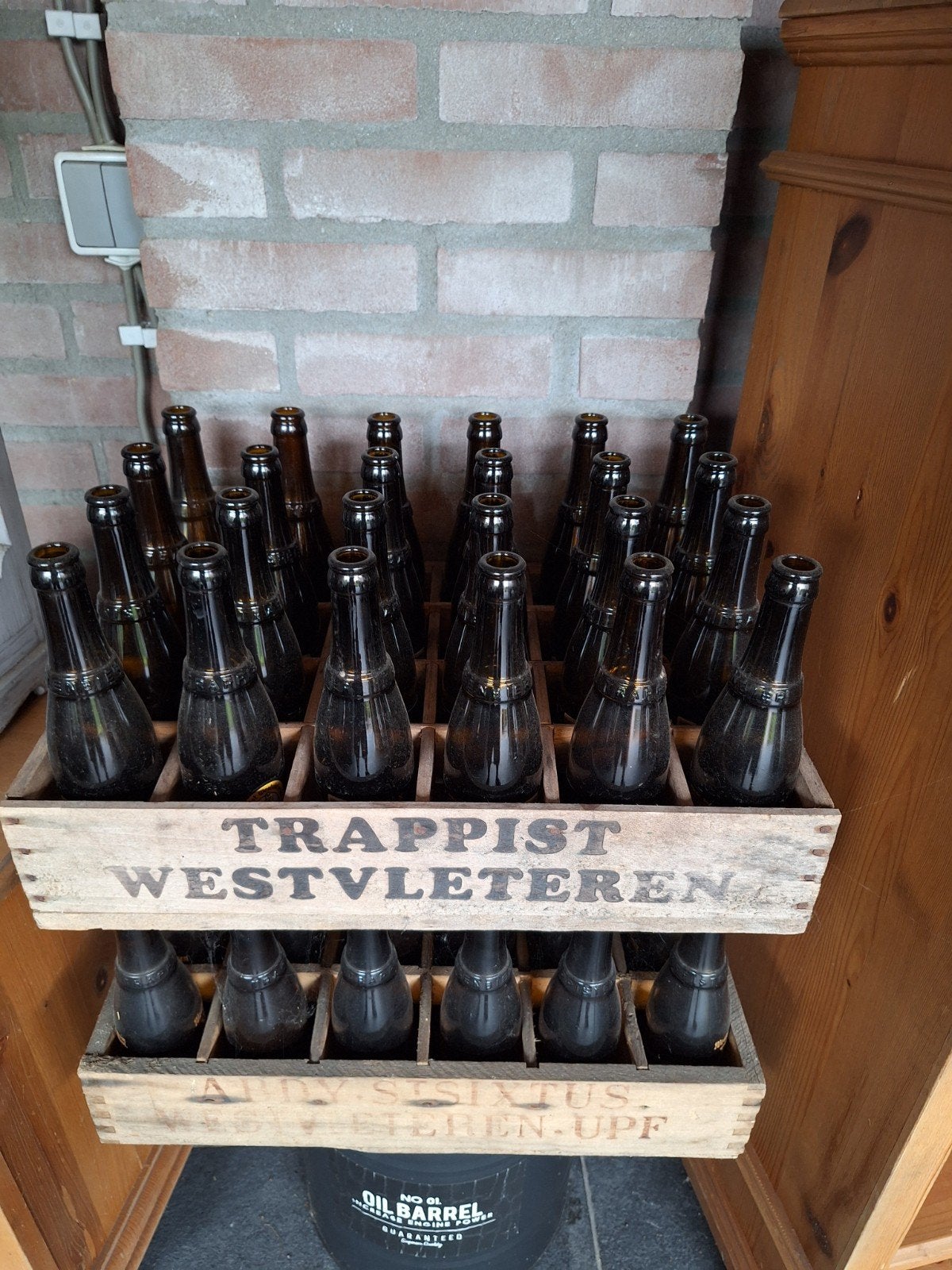 westvleteren 2x lege kratten met flesjes, Verzamelen, Biermerken, Ophalen of Verzenden, Gebruikt, Flesje(s), Overige merken