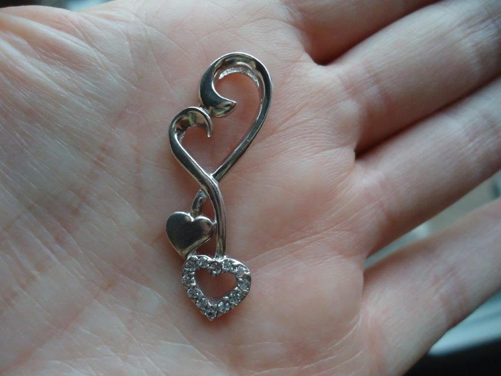 mooi echt zilveren hangertje langwerpig hartje gemerkt, Ophalen of Verzenden, Zo goed als nieuw, Hart, Zilver