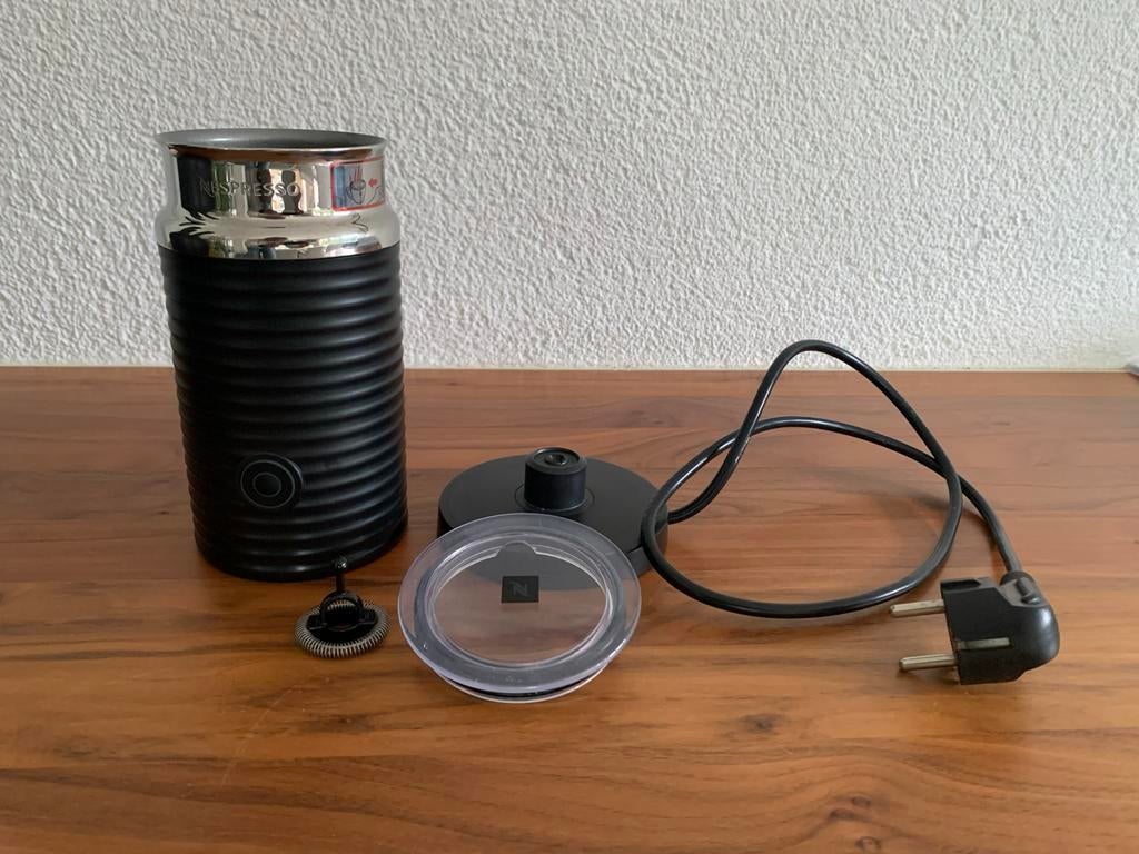 Nespresso Aeroccino 3 melkopschuimer zwart - Zo goed als nie, Witgoed en Apparatuur, Melkopschuimers, Ophalen of Verzenden, Zo goed als nieuw