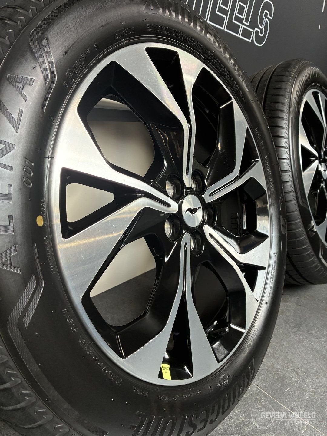19” originele Ford Mustang Mach-e velgen + banden 5x108 LJ8C, 19 inch, Gebruikt, -, -