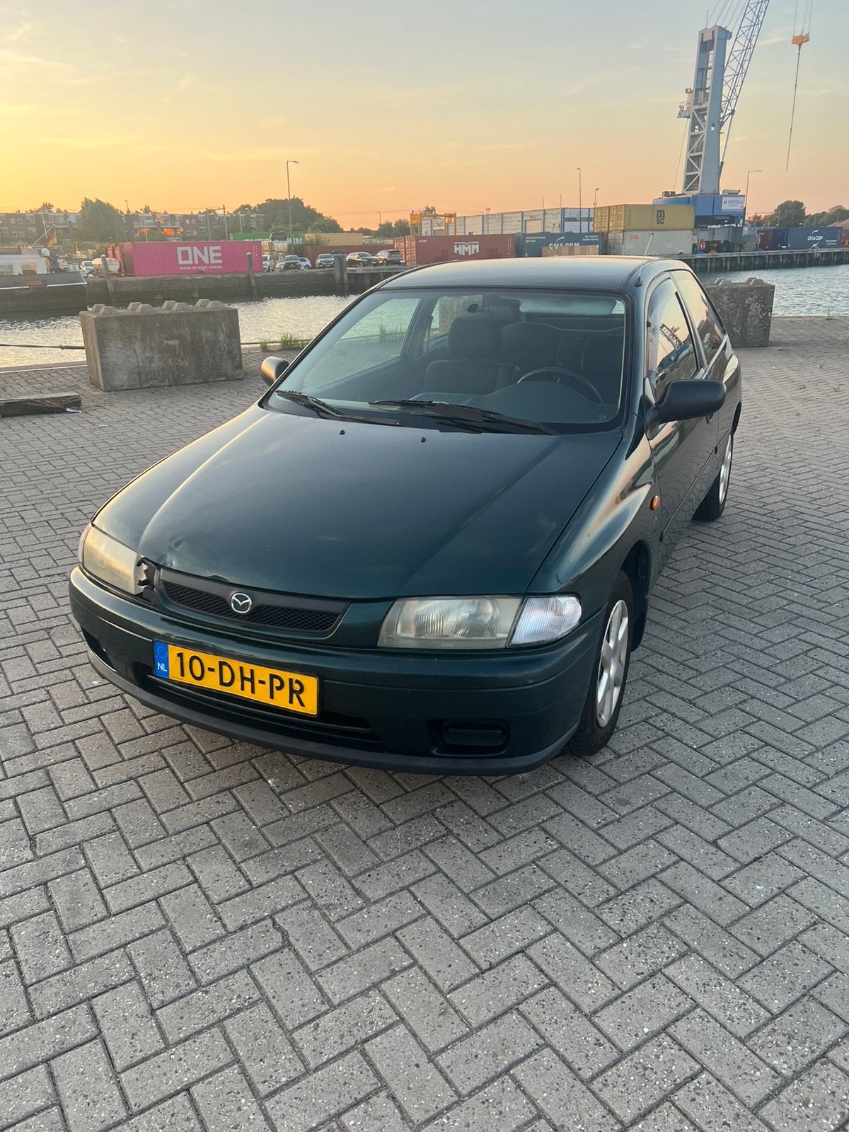 Mazda 323 | AUTOMAAT | TOPSTAAT, Auto's, Automaat, 1489 cc, 4 cilinders, 400 kg