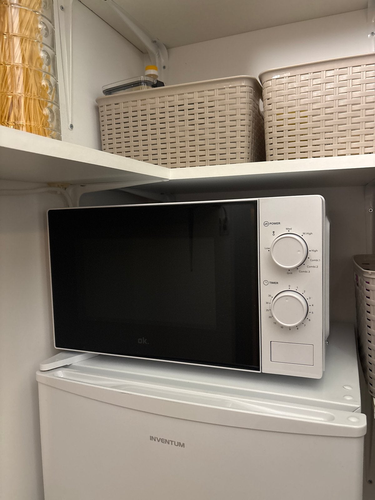 OK. OMWG 2024 W Magnetron met grill - Zo goed als nieuw, Witgoed en Apparatuur, Ophalen, Grill, Vrijstaand, Magnetron