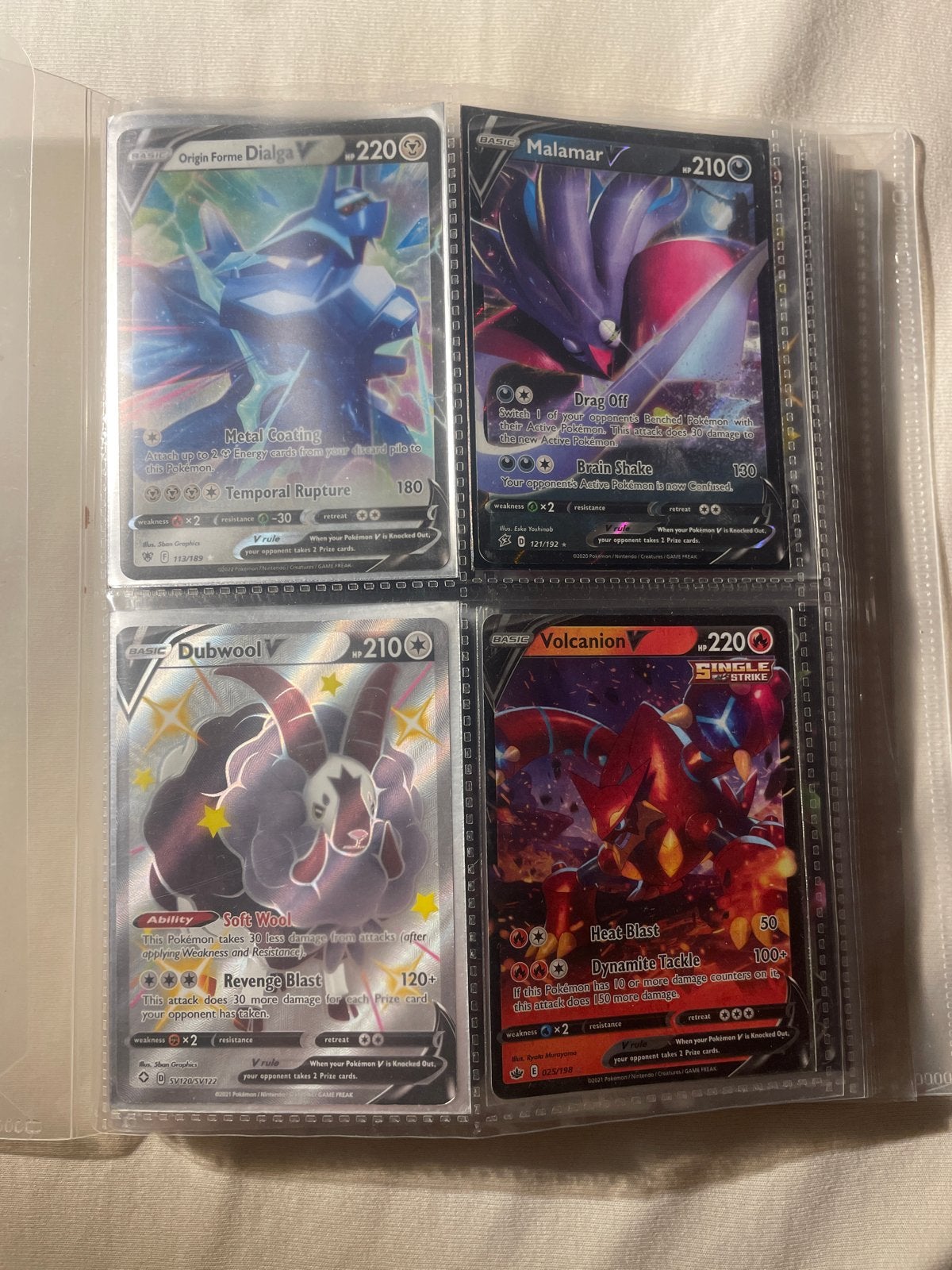 Pokémon V en VMAX kaarten verzameling, Hobby en Vrije tijd, Ophalen of Verzenden, Zo goed als nieuw, Meerdere kaarten, Foil
