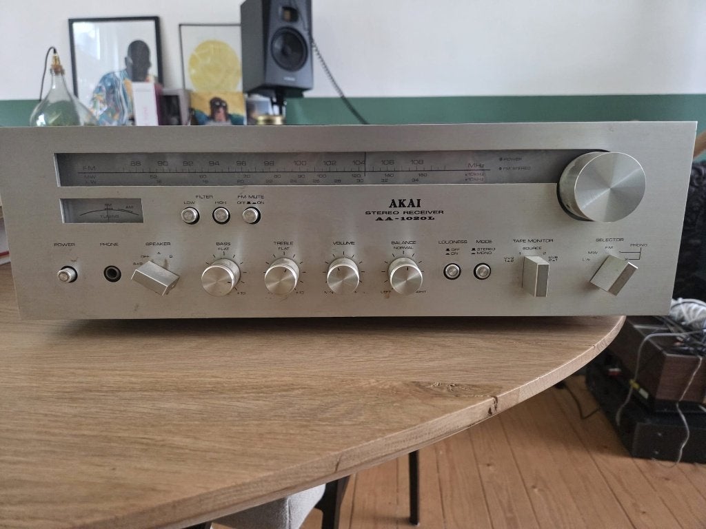 Akai AA-1020L receiver, Ophalen, Zo goed als nieuw, Minder dan 60 watt, Overige merken