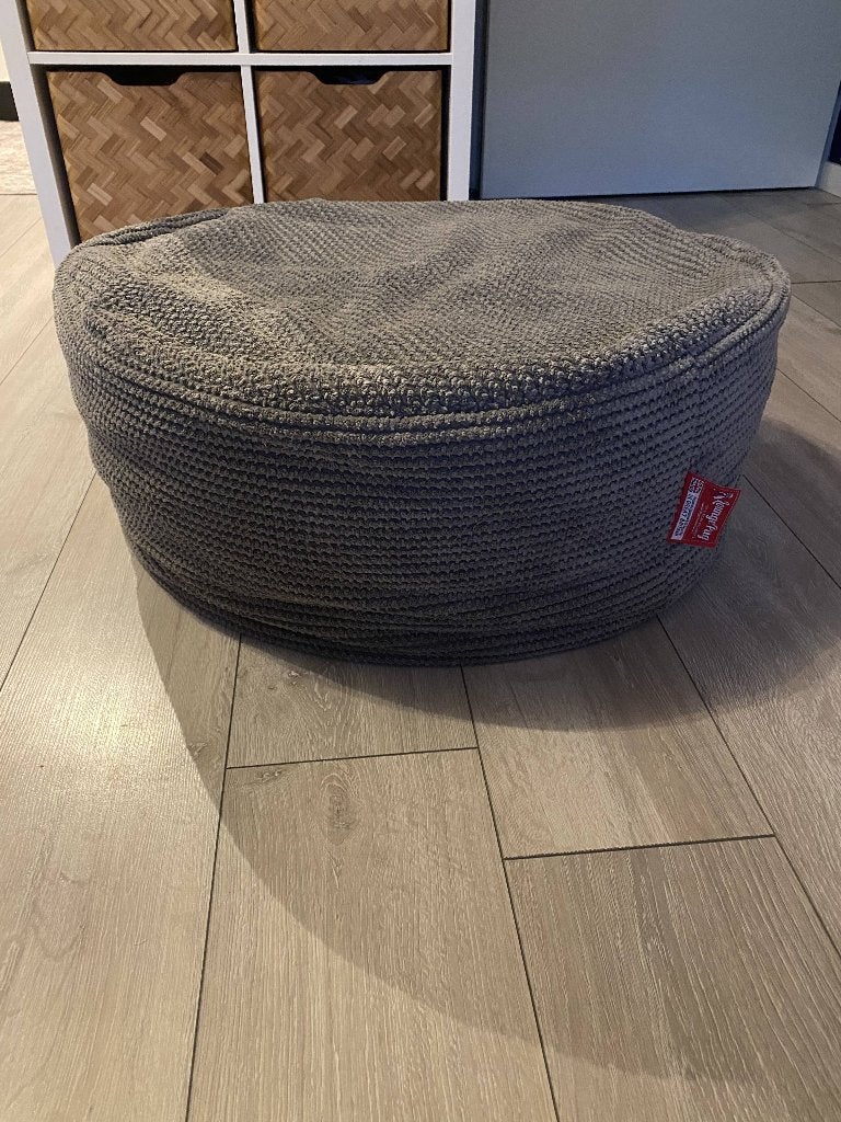 Lounge Pug grote ronde poef / zitzak – ribstof – taupe/grijs, Huis en Inrichting, Ophalen of Verzenden, Zo goed als nieuw, Grijs