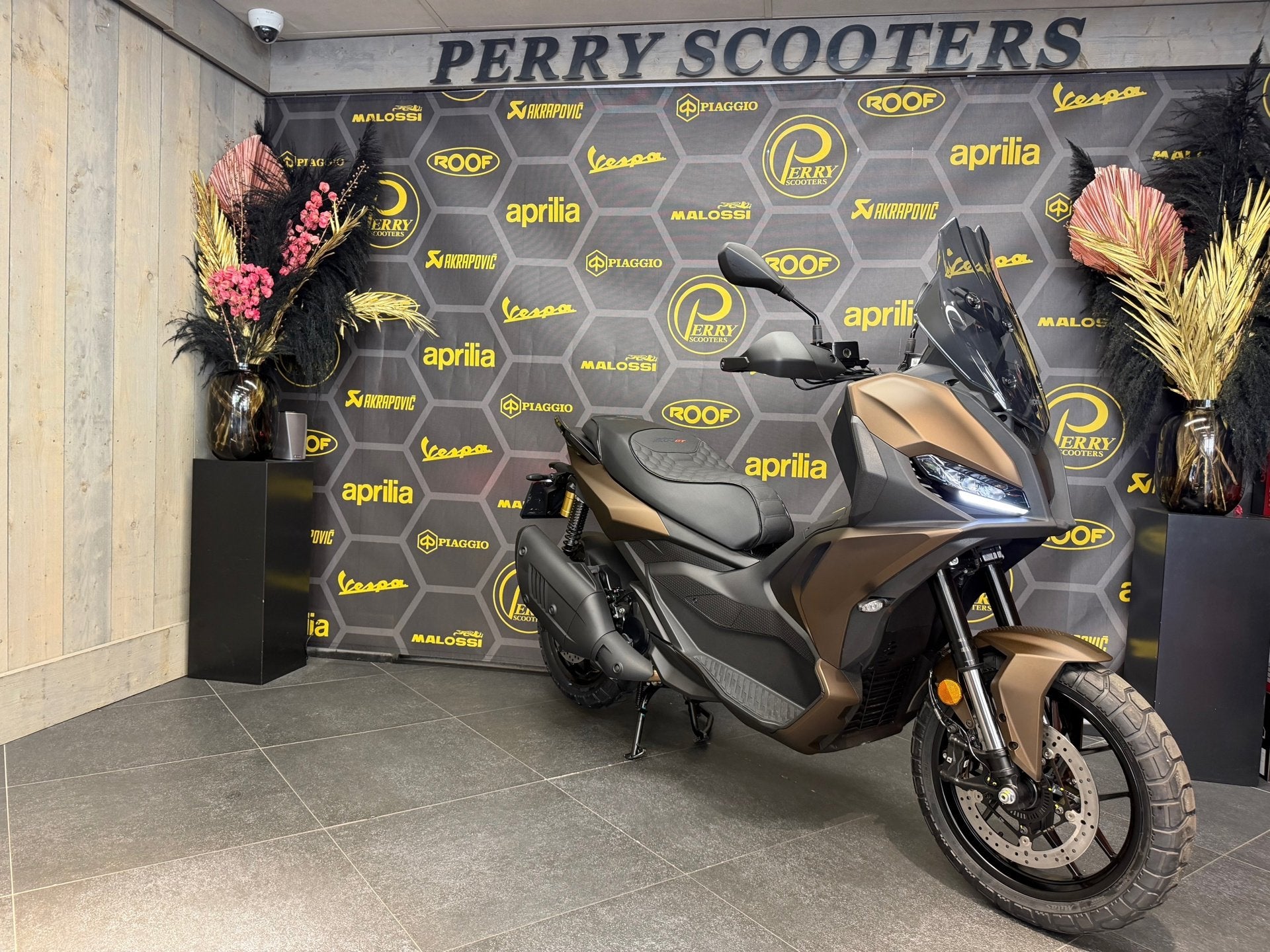 Aprilia SR GT 400 SPECIALPAINT | MARRAKECH BROWN |EXCLUSIVE, Scooter, Bedrijf, 399 cc, 12 t/m 35 kW