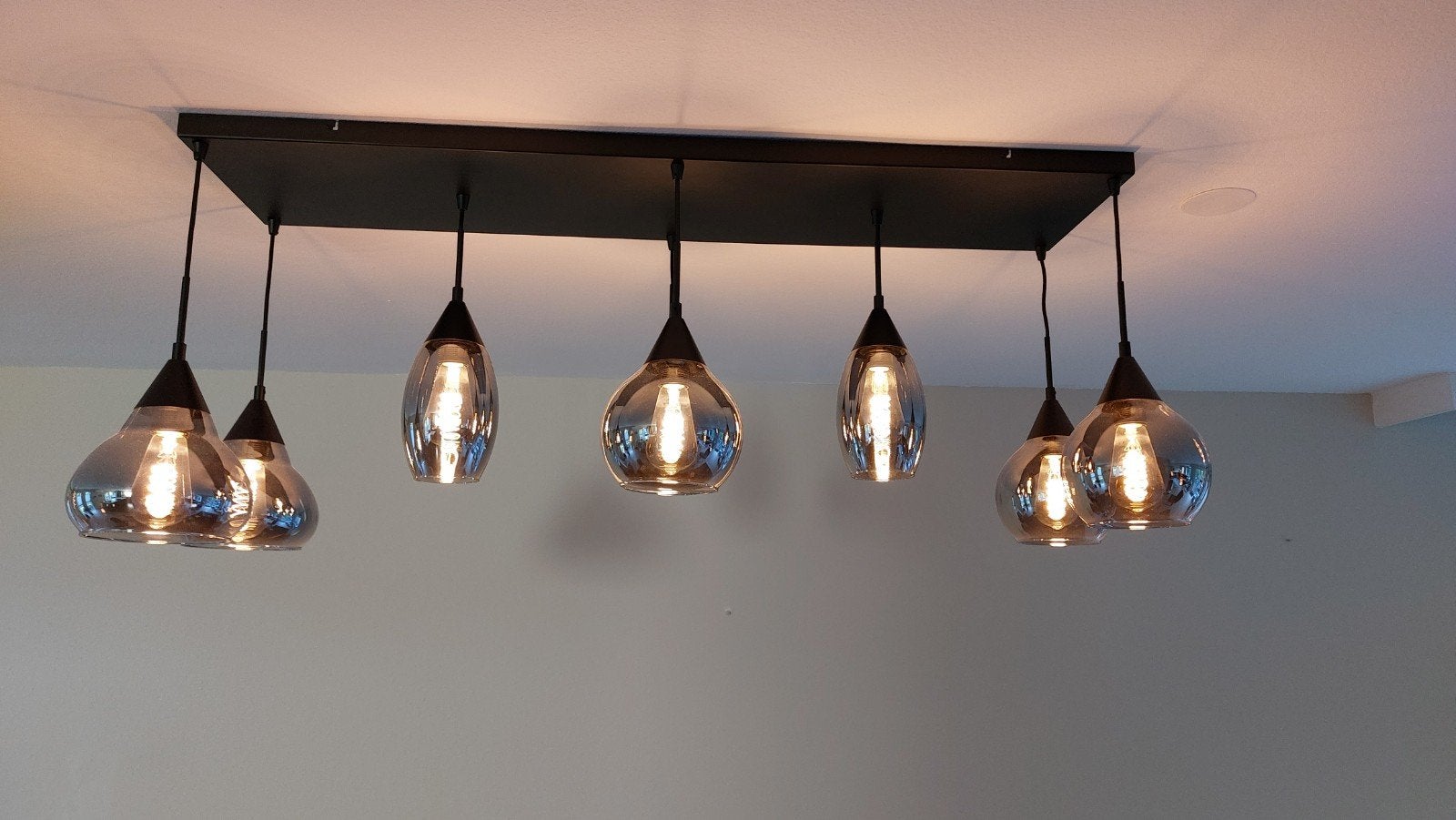 Hanglamp Lungo zwart met 8 lichtbronnen en smoke glas, Huis en Inrichting, Ophalen, Zo goed als nieuw, Glas, E27 (groot)