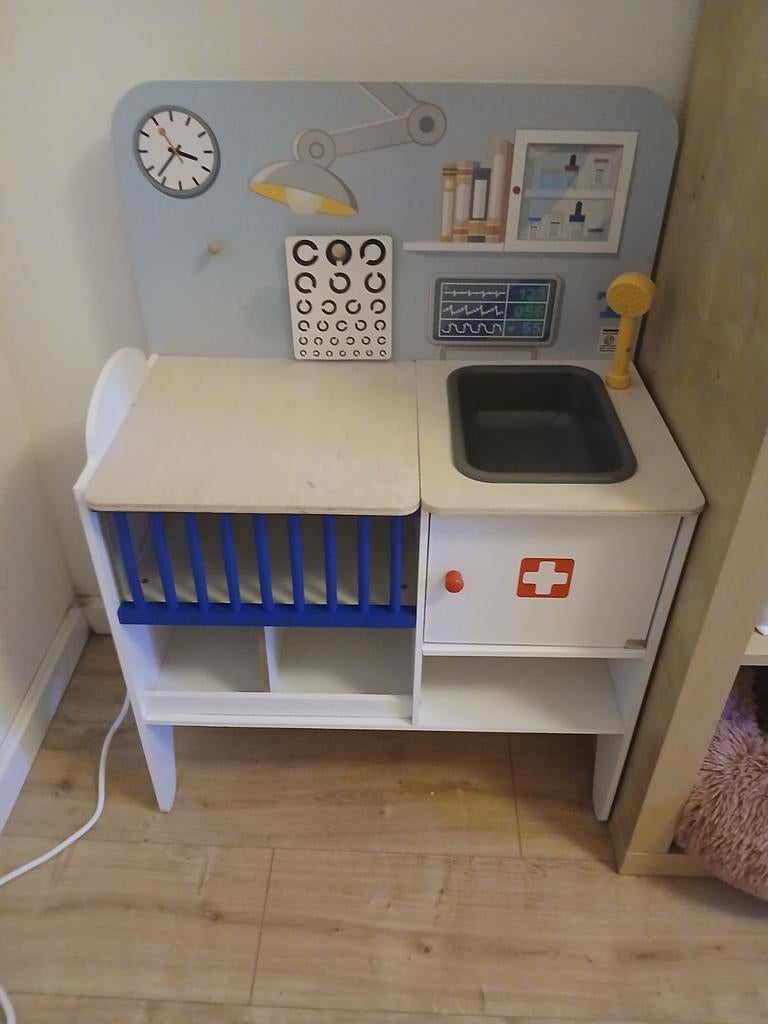 Playtive Dokterspraktijk Speelset, Ophalen, Zo goed als nieuw, Jongen of Meisje