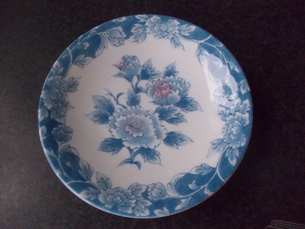 Mooi japans sierbordje in blauw met crème met standaard., Huis en Inrichting, Woonaccessoires | Schilderijen, Tekeningen en Foto's