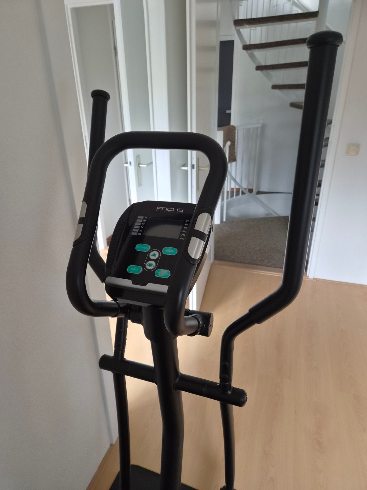 Focus Fitness Fox 2 Crosstrainer - Zo goed als nieuw, Ophalen, Benen, Zo goed als nieuw, Crosstrainer