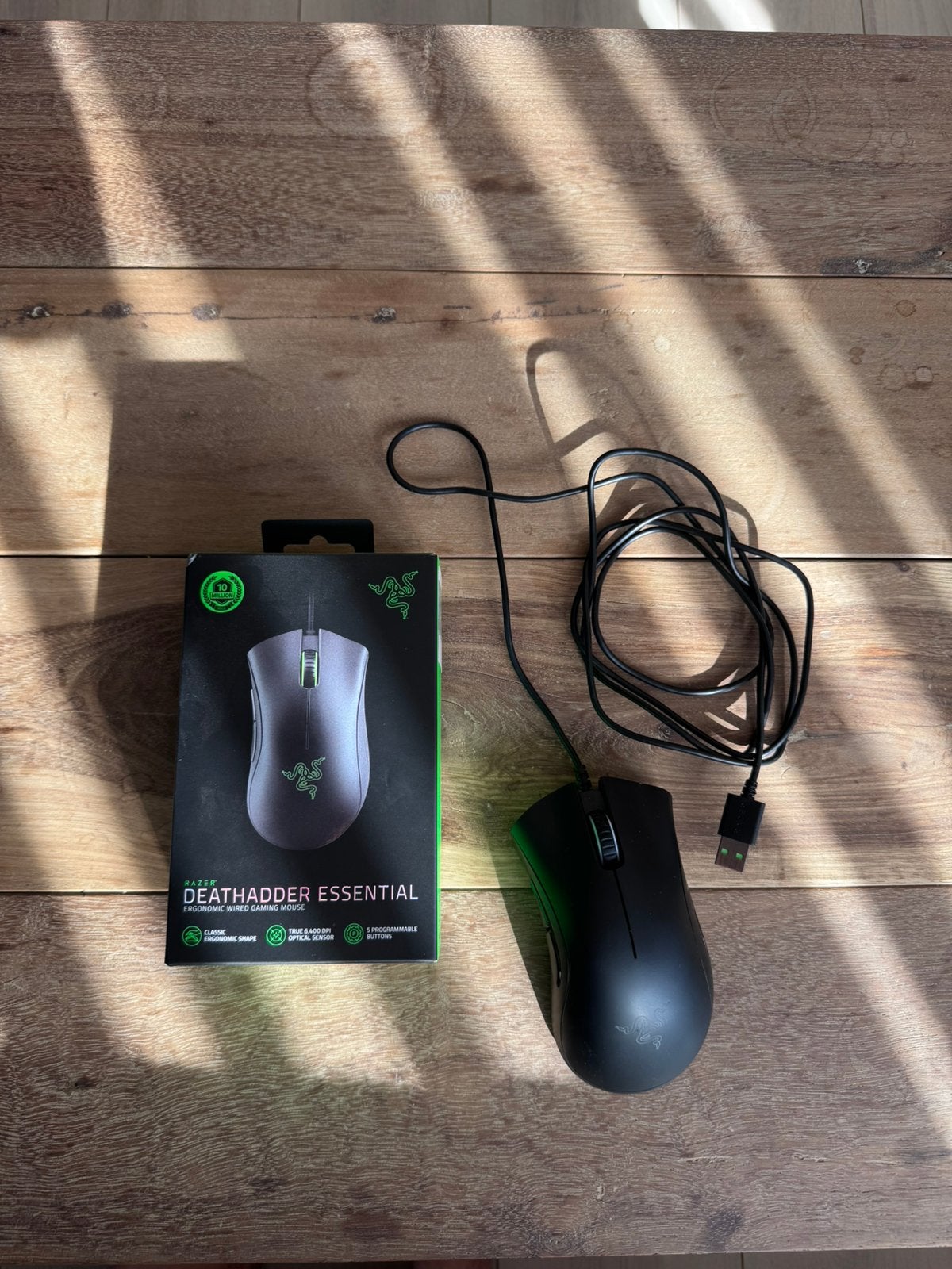 Razer Deathadder Essential, Ophalen of Verzenden, Zo goed als nieuw, Muis, Gaming muis