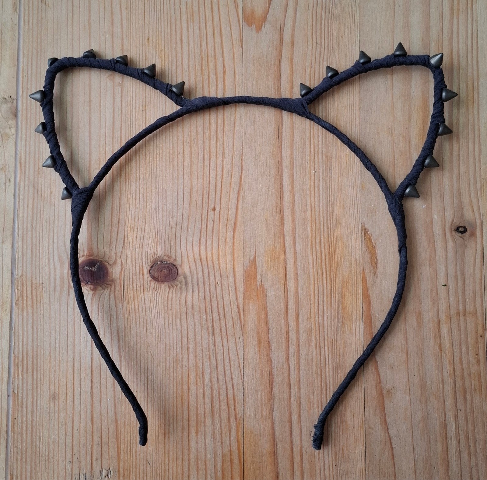 Zwarte diadeem / haarband met kattenoortjes, Ophalen of Verzenden, Nieuw, Feestartikel, Halloween of Griezel
