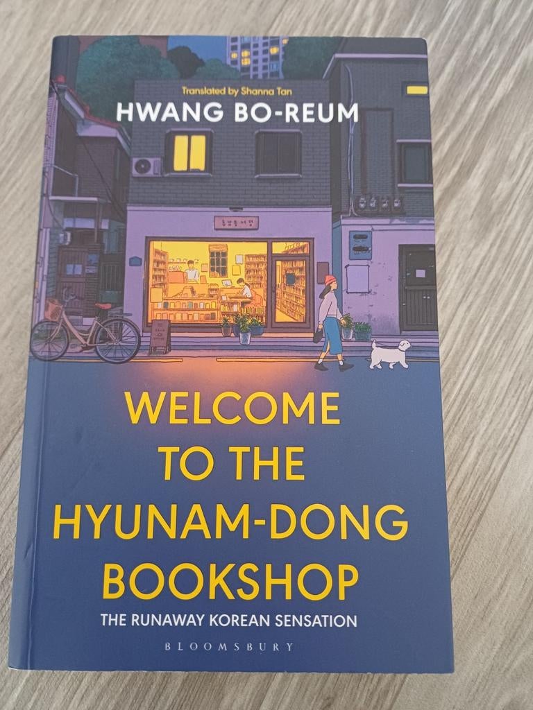 Boek Welcome to the Hyunam-Dong Bookshop, Hwang Bo-Reum, Ophalen of Verzenden, Zo goed als nieuw