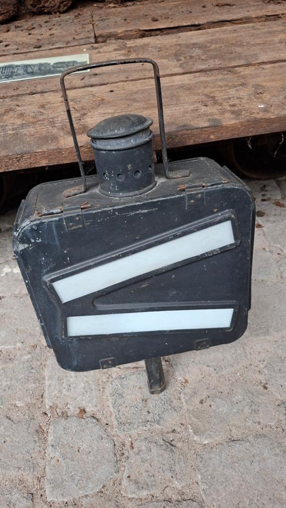 Spoorweglamp / Seinlamp / wissellamp  Tjechische Spoorwegen, Verzamelen, Spoorwegen en Tramwegen, Ophalen, Gebruikt, Trein, Overige typen