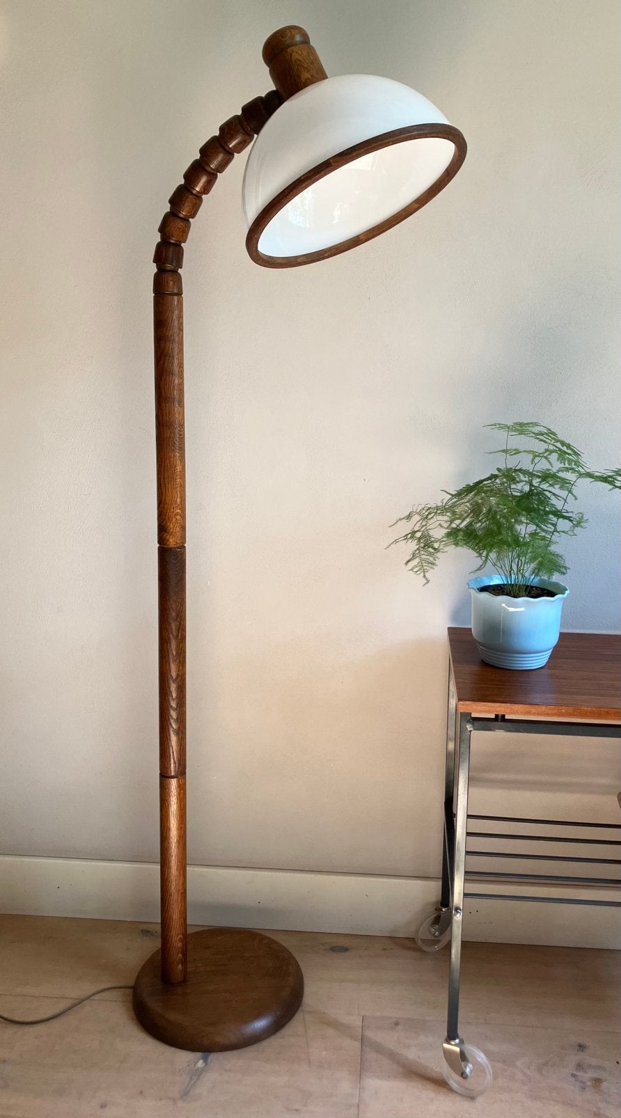 Steinhauer vintage vloerlamp eikenhout en kunststof kap, Gebruikt, Vintage, E27 (groot), 150 tot 200 cm