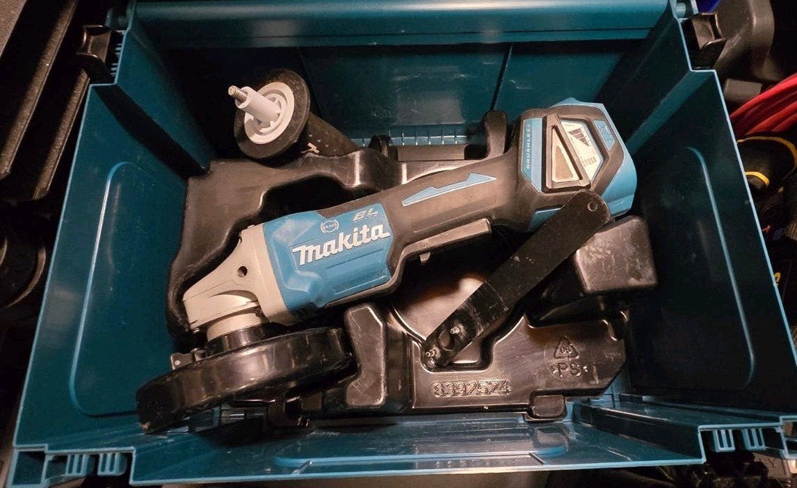 Makita DGA517 Accu Haakse Slijper 18V (Body), Doe-het-zelf en Verbouw, Gereedschap | Slijpmachines, Ophalen, Zo goed als nieuw