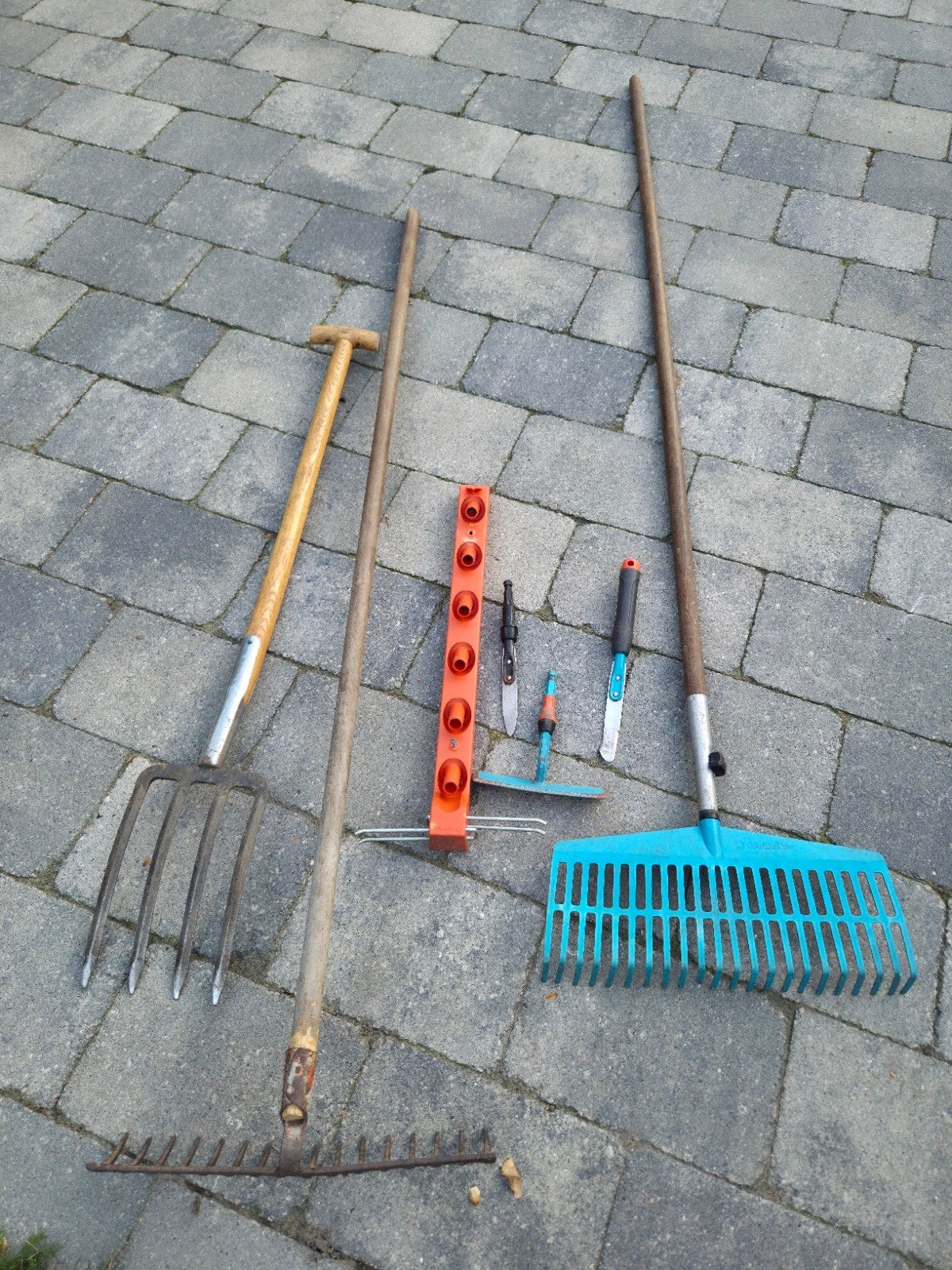 Diverse tuingereedschap set: harken, riek, schoffel, messen, Tuin en Terras, Ophalen, Gebruikt, Hark, Gardena