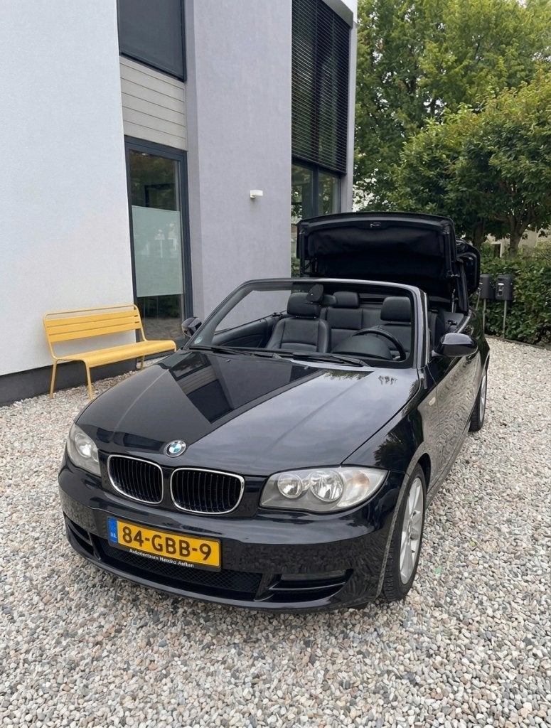 BMW 1-serie Cabrio 120i | AUTOMAAT | Nieuw 1 jaar APK | NAP, Auto's, BMW, Euro 5, 1995 cc, Zwart, 4 cilinders