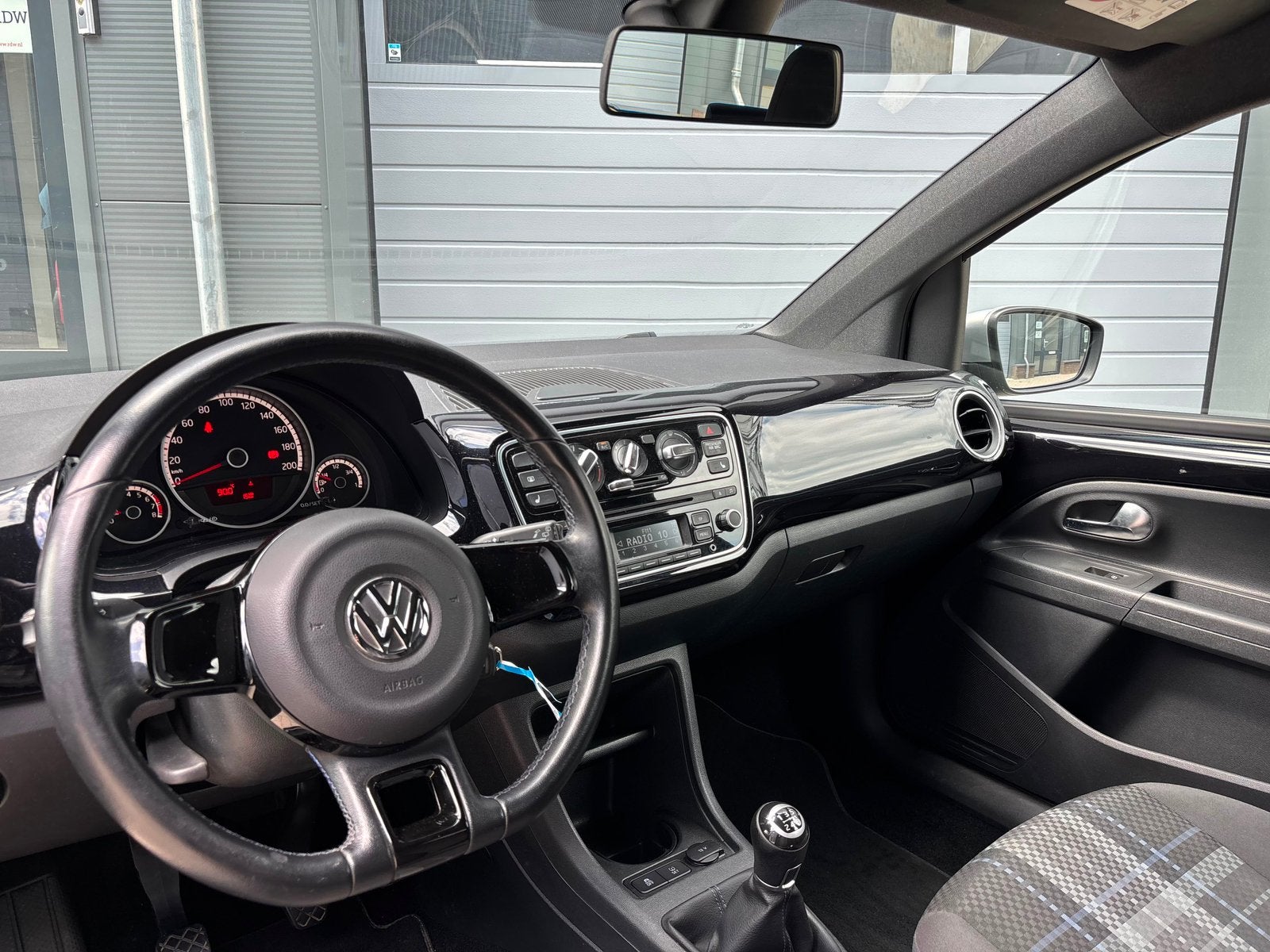 Foto 19 van Volkswagen Up! Club Up! Zwart5D