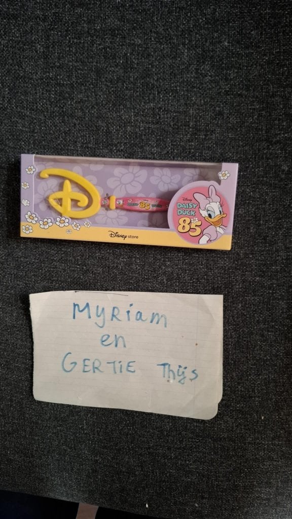 Disney Daisy Duck sleutel, Verzamelen, Disney, Ophalen of Verzenden, Donald Duck, Zo goed als nieuw, Beeldje of Figuurtje