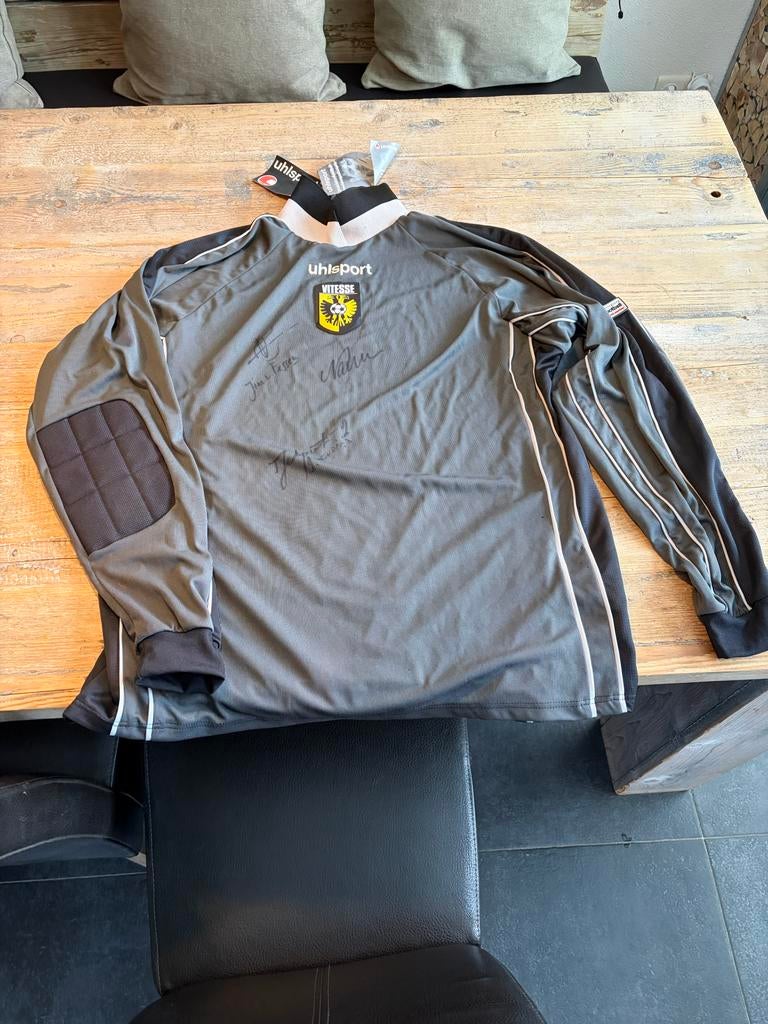 Origineel Vitesse Keepersshirt met 3 handtekeningen, Groter dan maat XL, Ophalen, Nieuw, Shirt