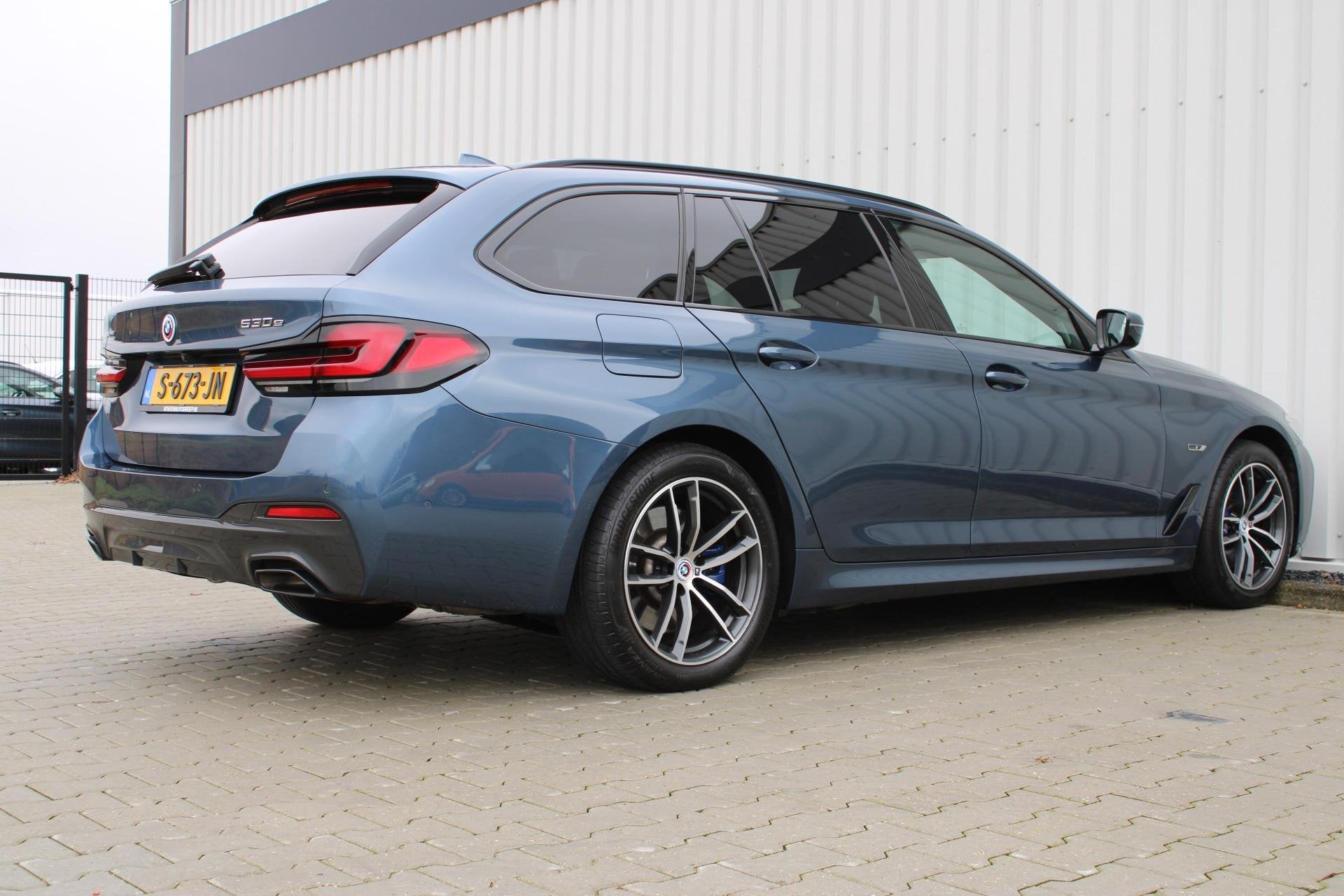 BMW 5-serie Touring 530e xDrive M-sport | Incl. 12 maanden g, Auto's, 1998 cc, 1935 kg, Gebruikt, Euro 6
