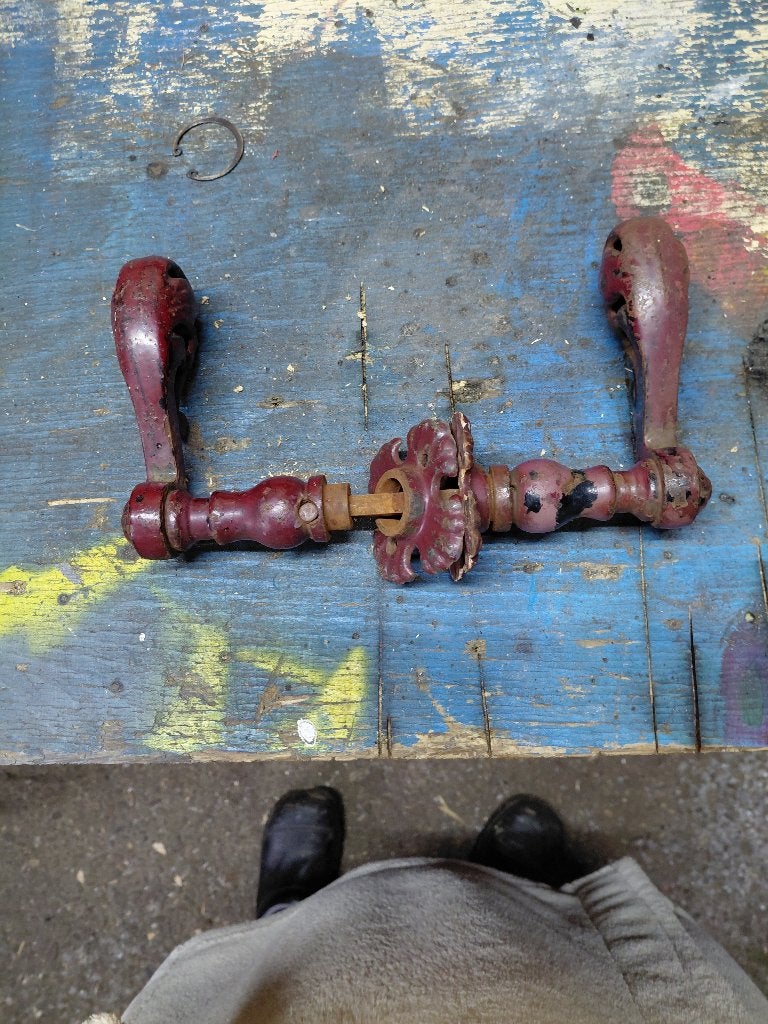 vintage deurkruk, Doe-het-zelf en Verbouw, Hang- en Sluitwerk, Ophalen of Verzenden, Gebruikt, IJzer, Klink of Kruk