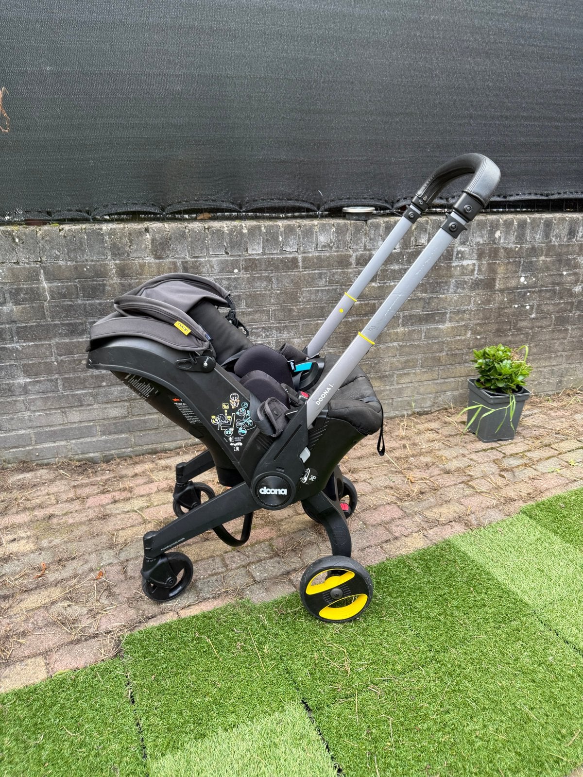 Doona i autostoel en kinderwagen  in één nitro, Kinderen en Baby's, 0 t/m 13 kg, Ophalen, Overige merken, Gebruikt