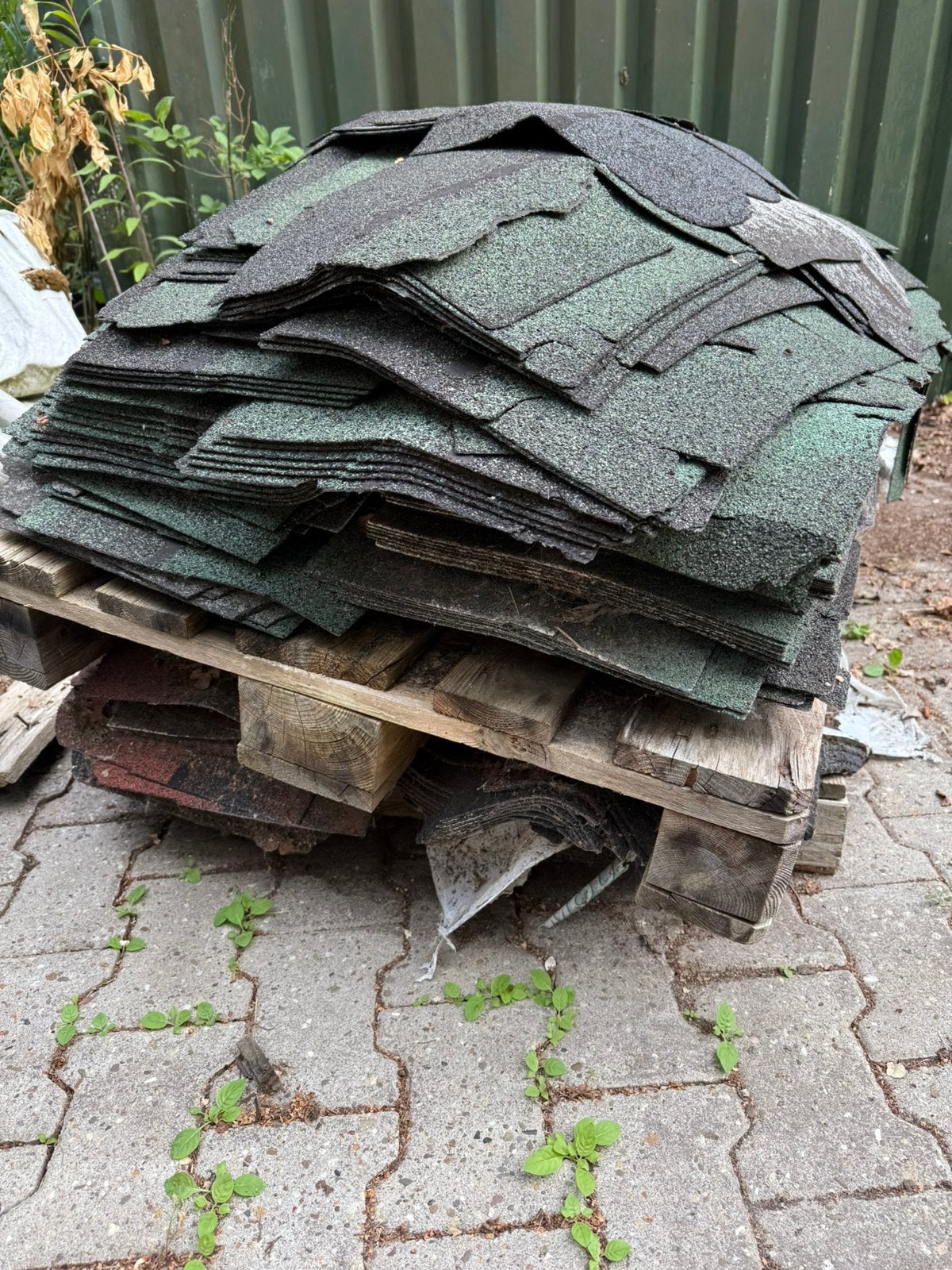 Gratis dakshinghles, Ophalen, Steen of Klei, Zo goed als nieuw, 15 m² of meer