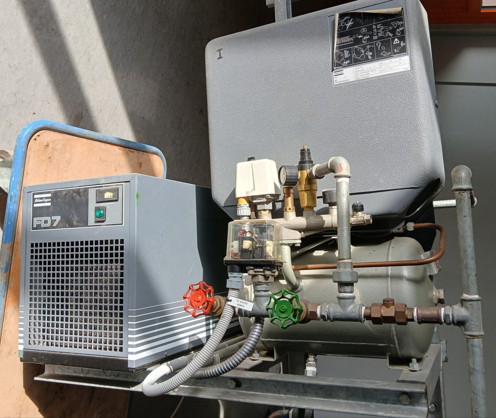 Compressor met luchtdroger, 100 liter of meer, Ophalen, Gebruikt, 10 bar of meer
