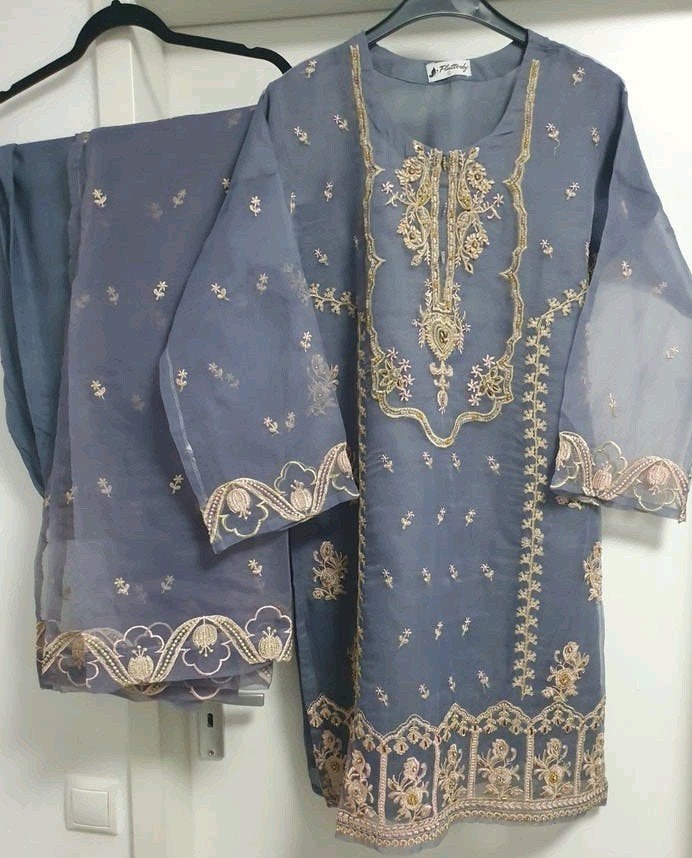 Prachtige Indiase/Pakistaanse kameez broek dupetta - Maat L, Overige typen, Maat 42/44 (L), Nieuw, Ophalen of Verzenden