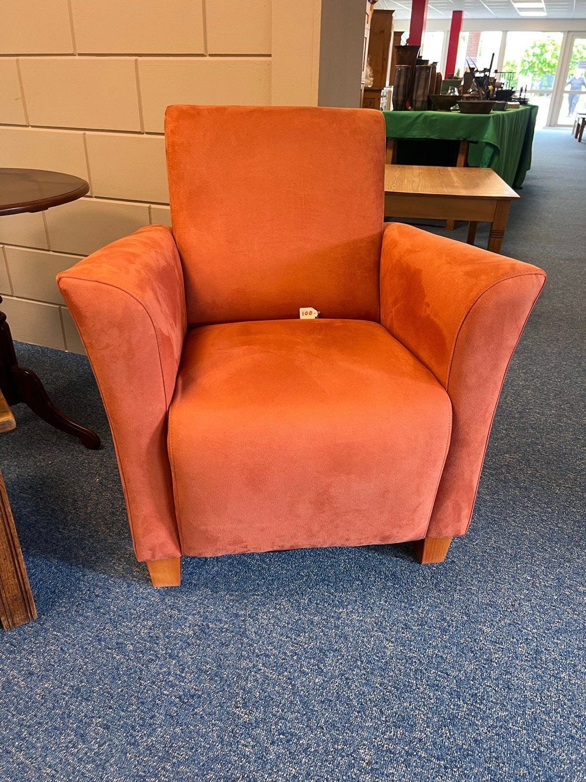 Nieuwe rode suède fauteuil - Comfortabel en stijlvol, Ophalen, Nieuw, 75 tot 100 cm, 75 tot 100 cm