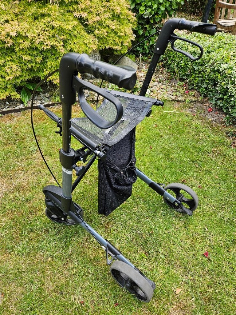 TOPRO Troja 150 rollator – lichtgewicht en in goede staat, Ophalen, Opvouwbaar, Gebruikt