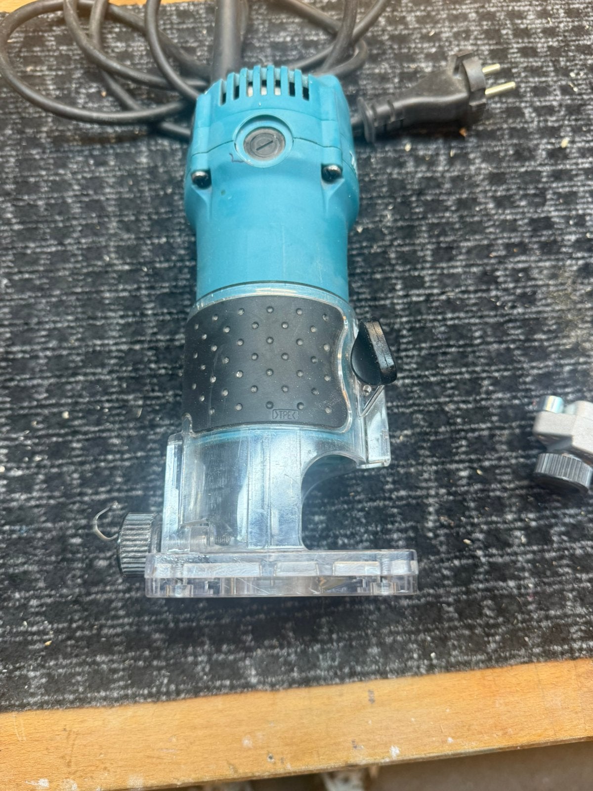 Makita 3709 Kantenfrees 530W, Kantenfrees, Ss, Ophalen of Verzenden, Zo goed als nieuw