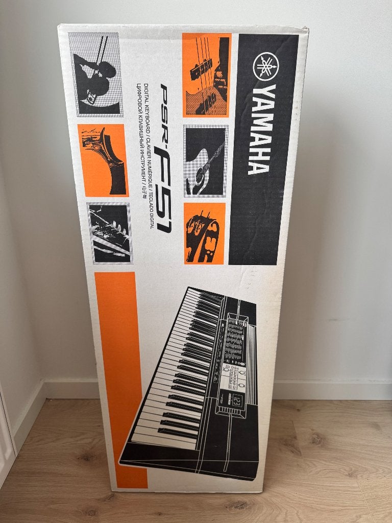 Yamaha PSR-F51 Keyboard z.g.a.n. incl. toebehoren en doos, Muziek en Instrumenten, Ophalen, Zo goed als nieuw, 61 toetsen, Yamaha