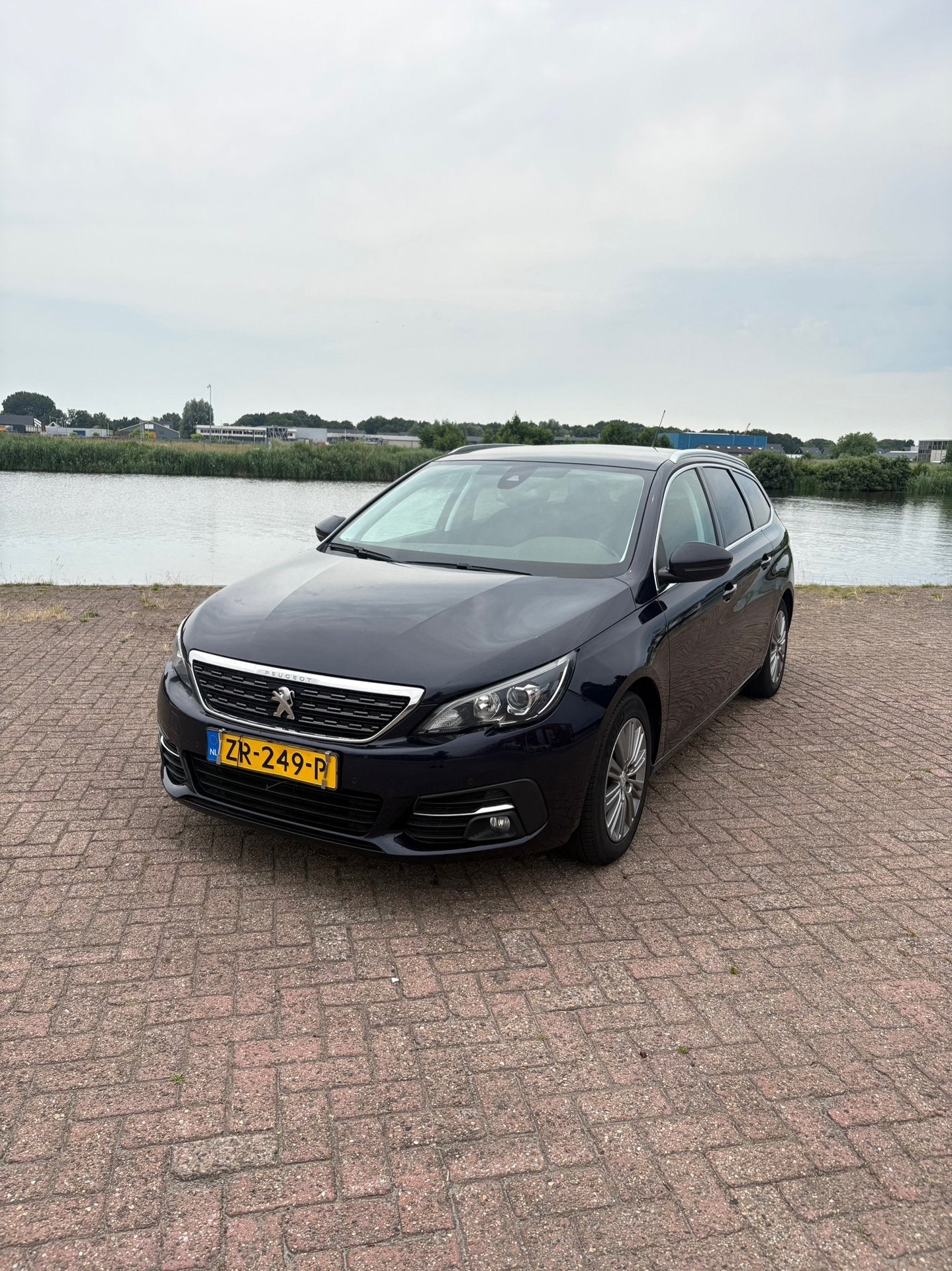 Peugeot 308 SW 1.5 BlueHDi Blue Lease Premium Euro 6 | Trekh, Auto's, Voorwielaandrijving, 28 km/l, Gebruikt, 4 cilinders