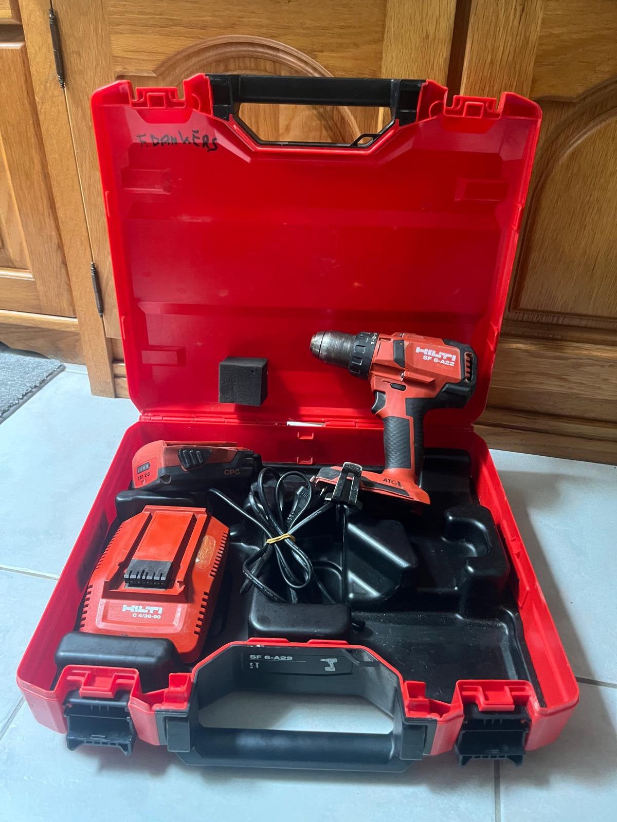 Hilti SF 6-A22 Accuboormachine met lader en accu's, Doe-het-zelf en Verbouw, Ophalen of Verzenden, Zo goed als nieuw, Boor- en Schroefmachine