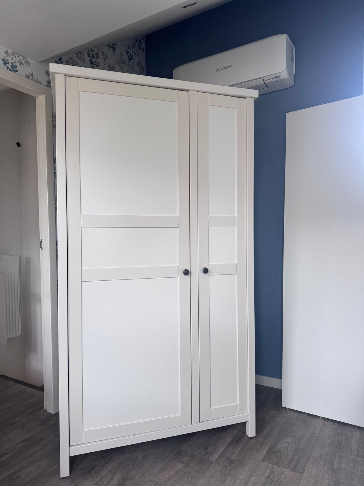 Witte kledingkast Hemnes Ikea met planken en hanggedeelte, Ophalen, Gebruikt, 100 tot 150 cm, 200 cm of meer