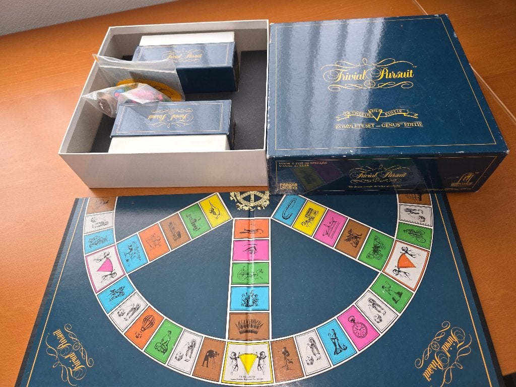 Triviant - Trivial Pursuit bordspel, Vijf spelers of meer, Ophalen of Verzenden, Gebruikt, Parker