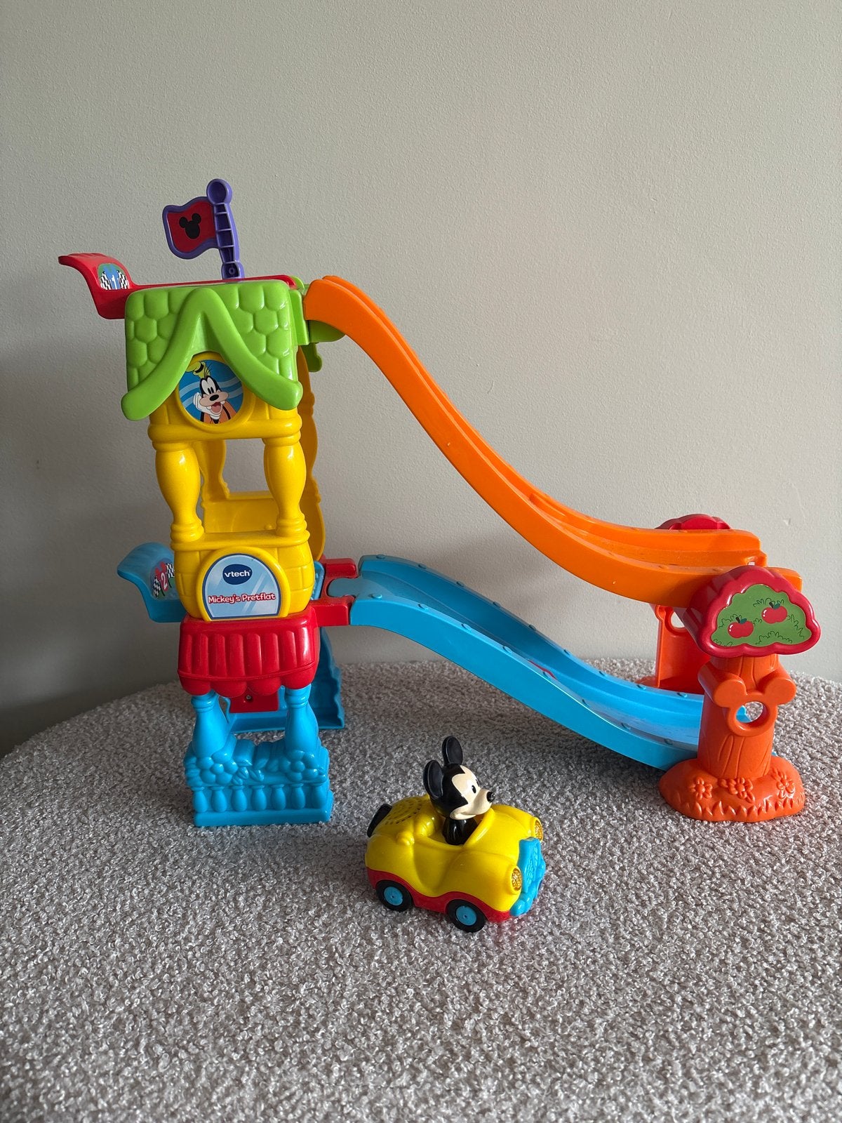 VTech Mickey's Pretflat met Mickey Mouse auto, Ophalen of Verzenden, Gebruikt