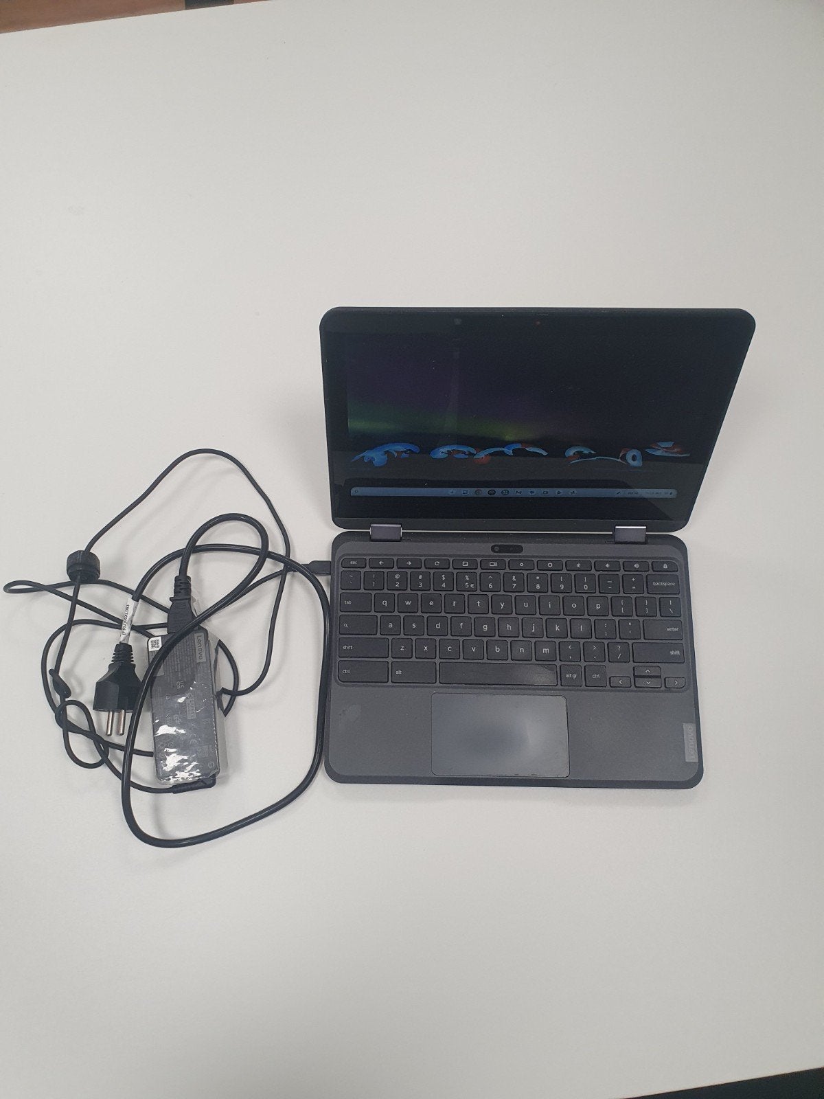 Lenovo Chromebook - Compact en Gebruiksvriendelijk, Ophalen, Qwerty, 32 GB of minder, 10 inch of minder