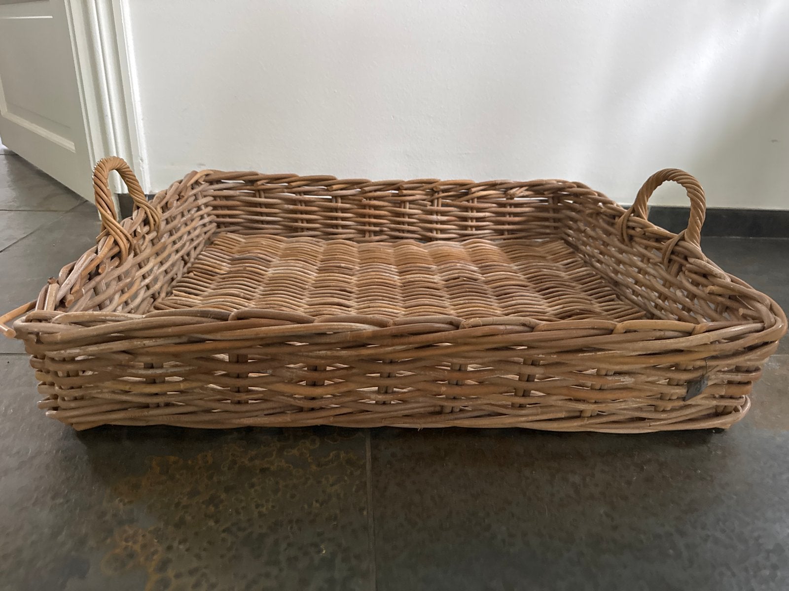 Braxton Interiors Rotan Dienblad met Handvatten, Ophalen, Gebruikt, Gevlochten, Riet