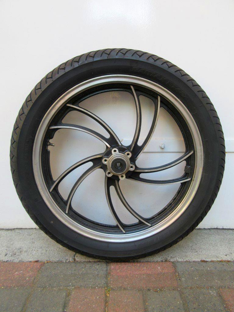 Yamaha XJ750 voorwiel XJ 750 voorvelg voor wiel front wheel, Motoren, Ophalen of Verzenden