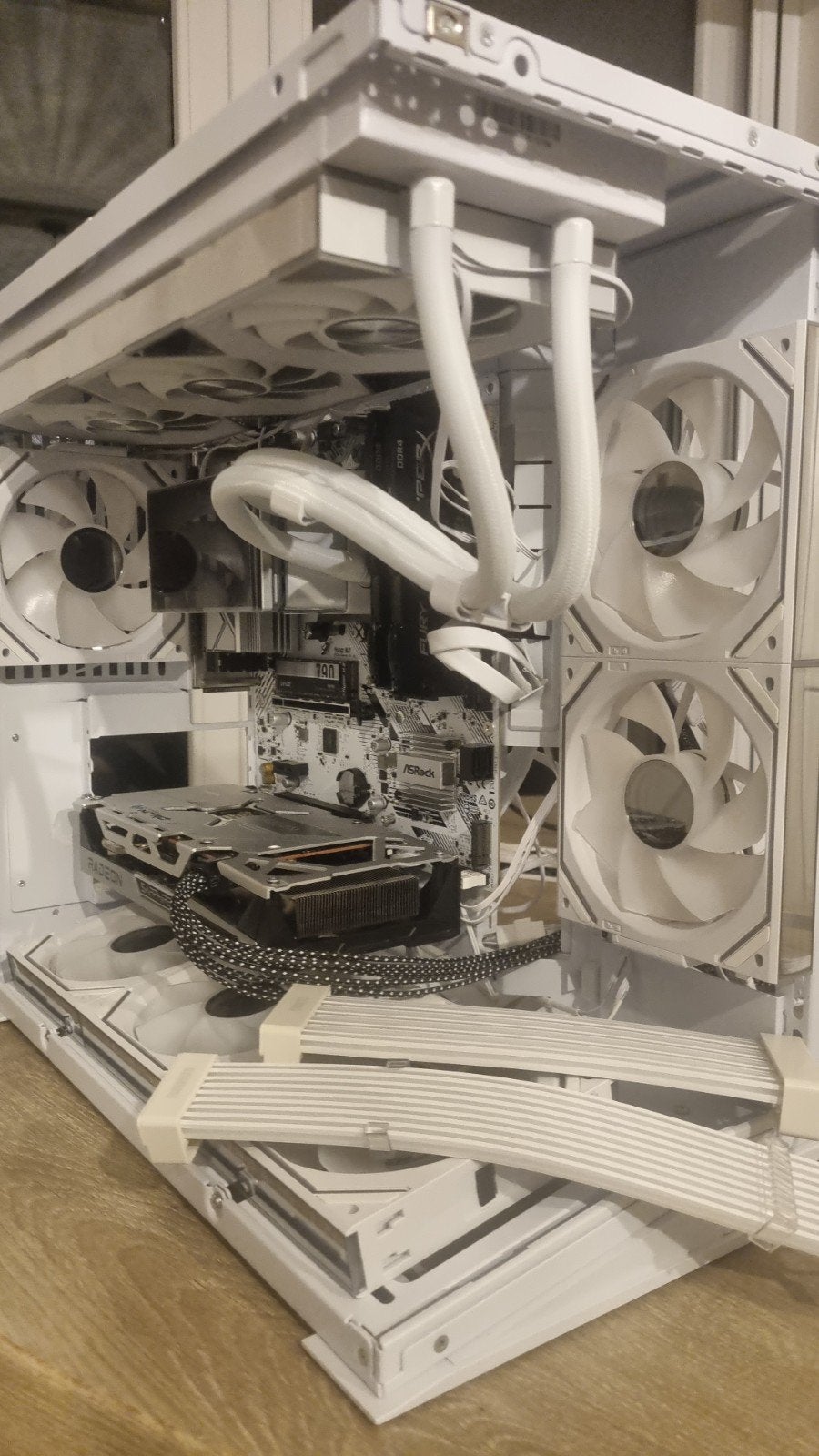 Witte Gaming PC & Monitor, AMD Ryzen 5 5600X, Custom Build, Nieuw, Onbekend