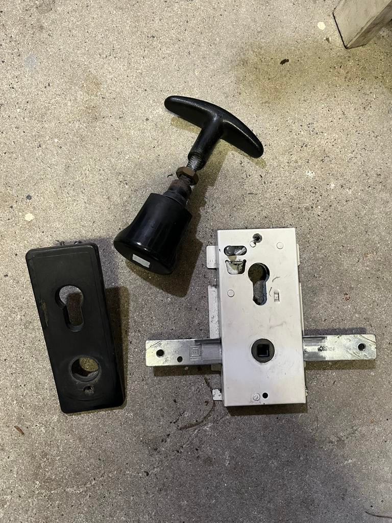Hormann garagedeur slot compleet (zonder cilinder), Ophalen, Gebruikt, Overige materialen, Slot