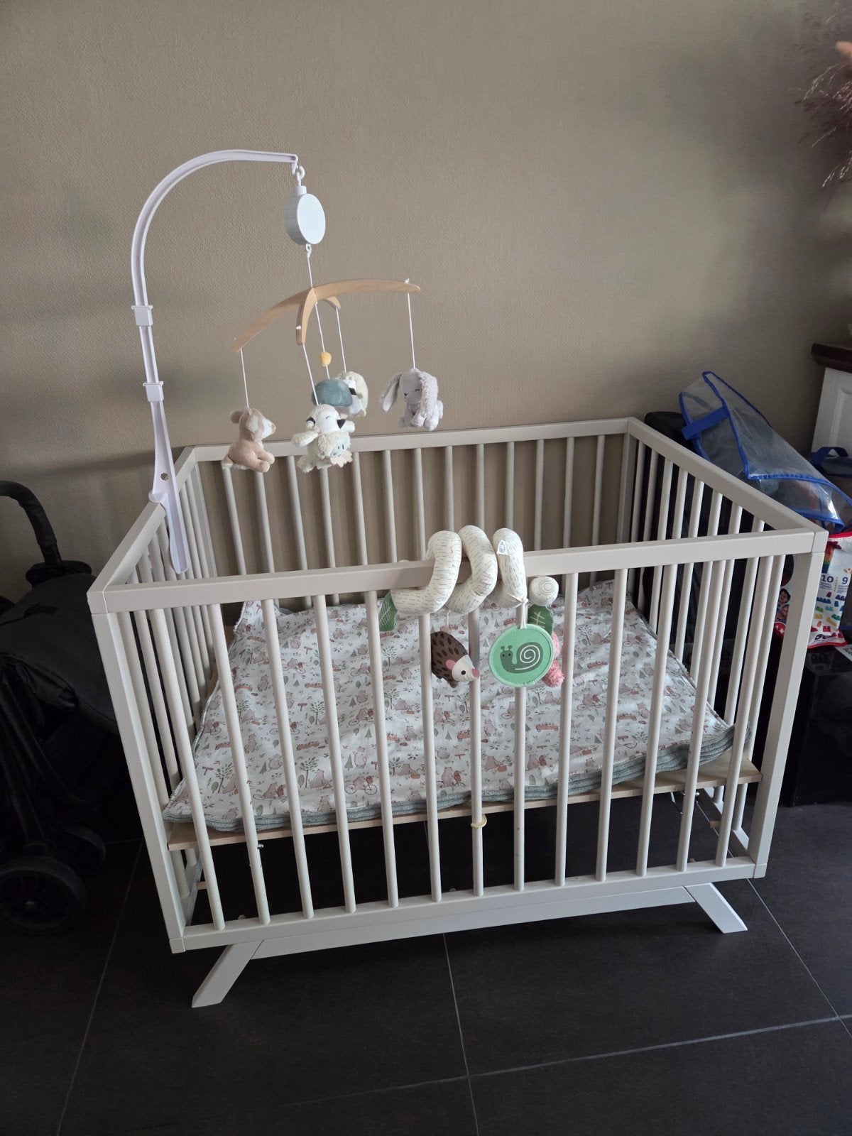 Prénatal baby box Savi inclusief boxkleed en mobiel, Ophalen, Zo goed als nieuw, Boxkleed