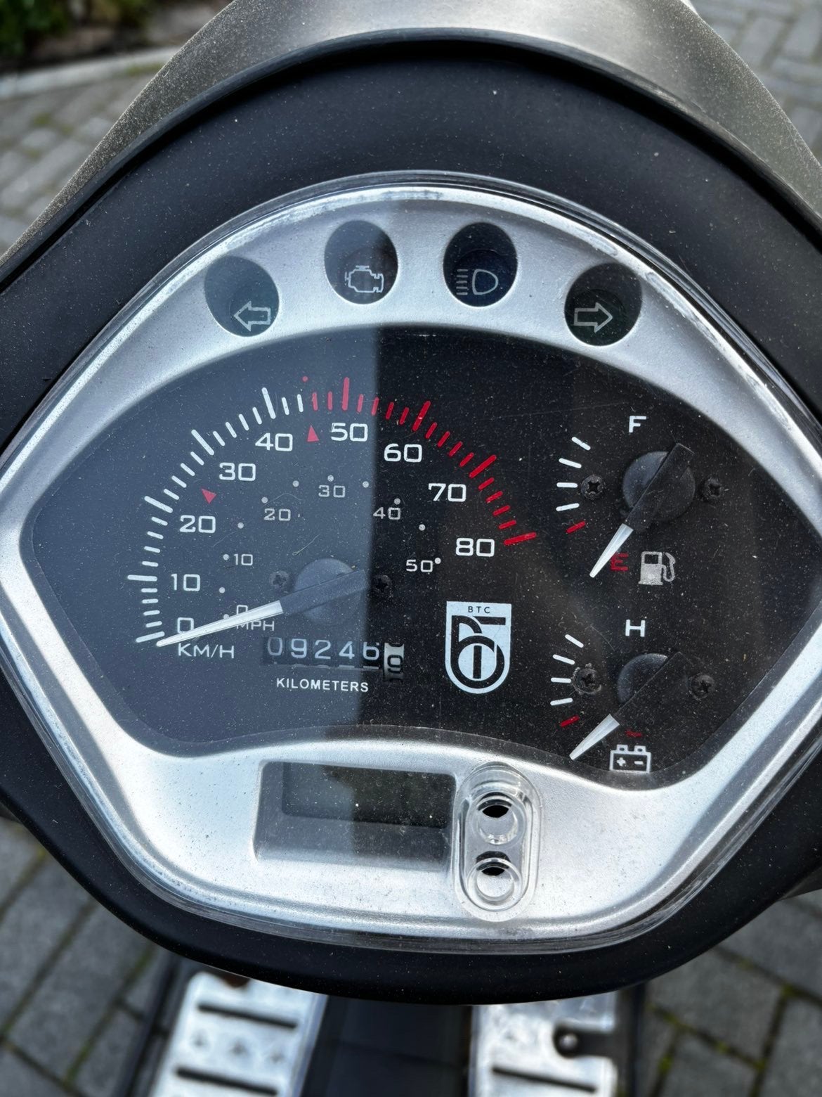 Foto 5 van Nette Riya 4takt brom scooter 2018